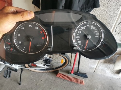 Audi tacho - audi, 8r